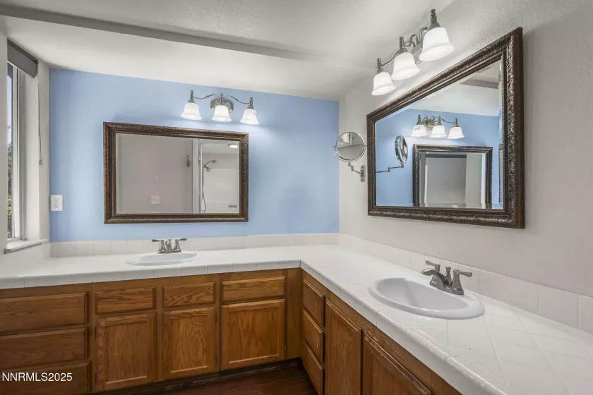 7094 Peppermint, Reno, Nevada 89506, 3 Bedrooms Bedrooms, ,3 BathroomsBathrooms,Residential,Residential,Peppermint,250054336
