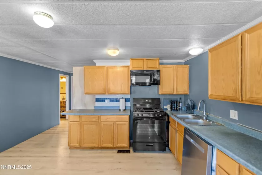 220 Haas, Sun Valley, Nevada 89433, 3 Bedrooms Bedrooms, ,2 BathroomsBathrooms,Residential,Residential,Haas,250054337