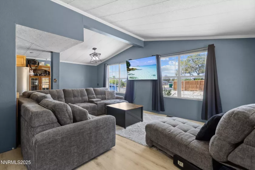 220 Haas, Sun Valley, Nevada 89433, 3 Bedrooms Bedrooms, ,2 BathroomsBathrooms,Residential,Residential,Haas,250054337