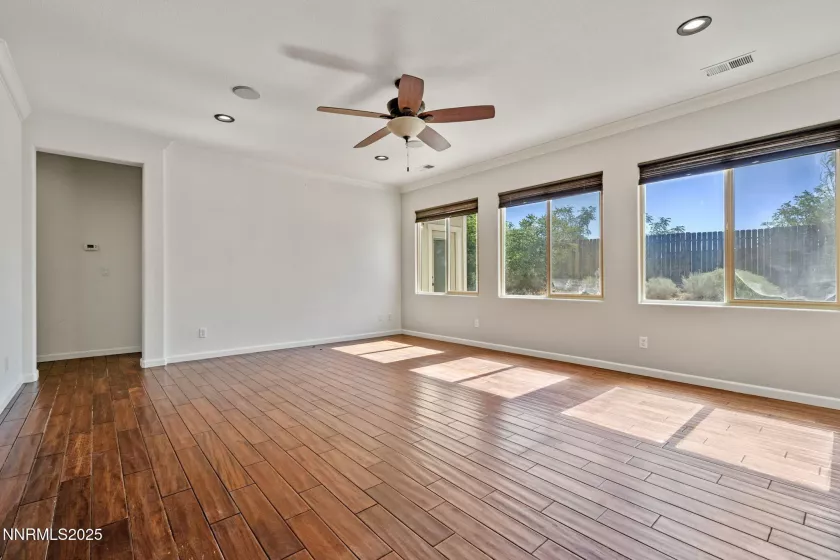 326 Golden Pick, Dayton, Nevada 89403, 3 Bedrooms Bedrooms, ,2 BathroomsBathrooms,Residential,Residential,Golden Pick,250054345