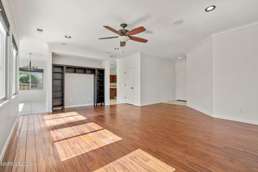 326 Golden Pick, Dayton, Nevada 89403, 3 Bedrooms Bedrooms, ,2 BathroomsBathrooms,Residential,Residential,Golden Pick,250054345