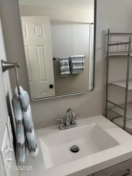 58 Lois, Round Mountain, Nevada 89045, 3 Bedrooms Bedrooms, ,2 BathroomsBathrooms,Residential,Residential,Lois,250054346