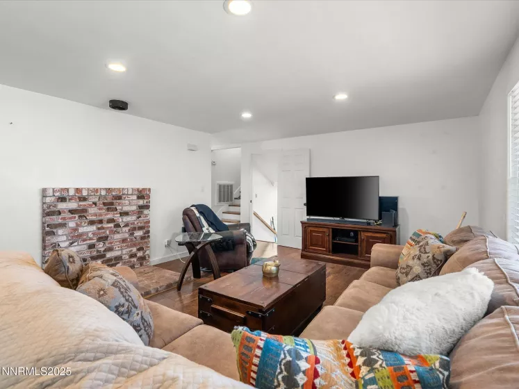 50 Spring Mountain, Sparks, Nevada 89436, 4 Bedrooms Bedrooms, ,3 BathroomsBathrooms,Residential,Residential,Spring Mountain,250054348