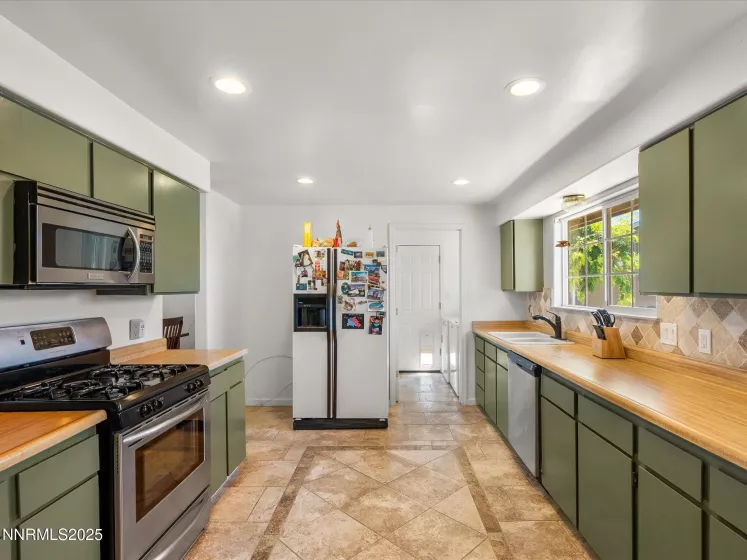 50 Spring Mountain, Sparks, Nevada 89436, 4 Bedrooms Bedrooms, ,3 BathroomsBathrooms,Residential,Residential,Spring Mountain,250054348