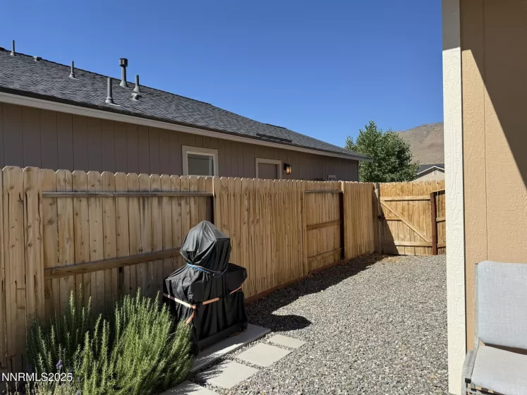 242 Glen Vista, Dayton, Nevada 89403, 3 Bedrooms Bedrooms, ,2 BathroomsBathrooms,Residential,Residential,Glen Vista,250054352