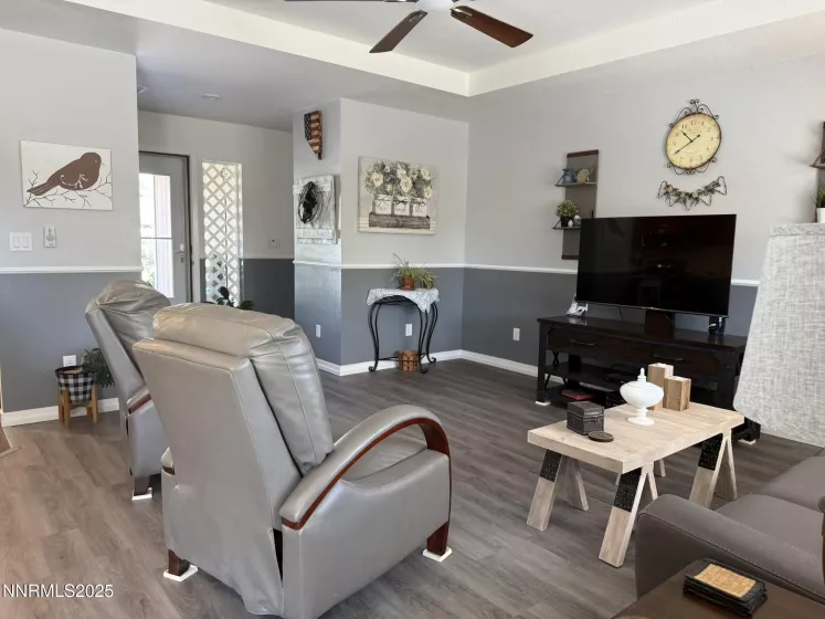 242 Glen Vista, Dayton, Nevada 89403, 3 Bedrooms Bedrooms, ,2 BathroomsBathrooms,Residential,Residential,Glen Vista,250054352