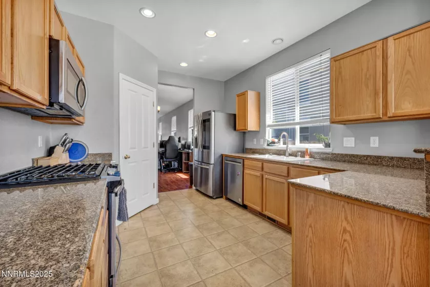 650 Panama, Sparks, Nevada 89436, 3 Bedrooms Bedrooms, ,2 BathroomsBathrooms,Residential,Residential,Panama,250054355