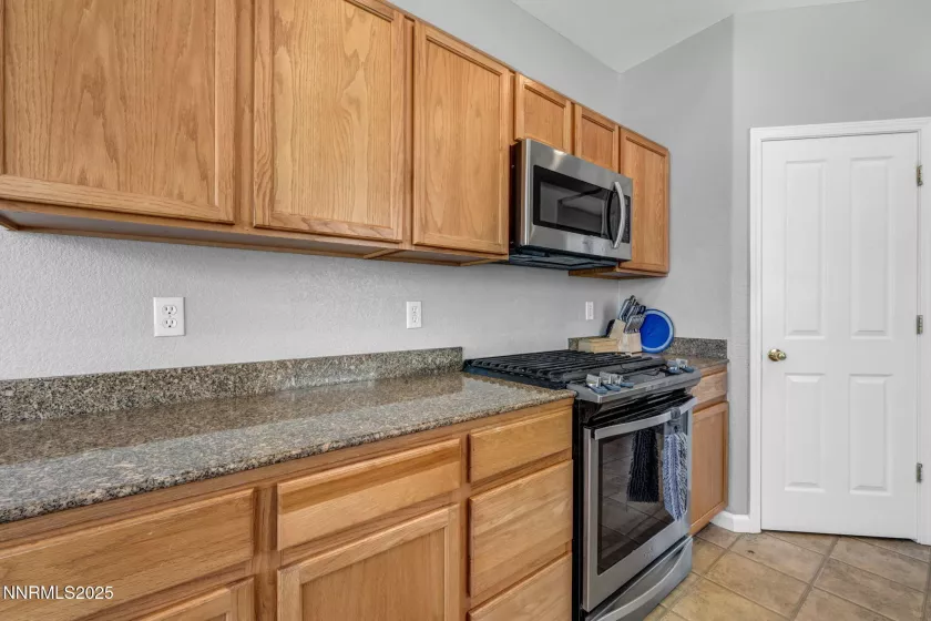 650 Panama, Sparks, Nevada 89436, 3 Bedrooms Bedrooms, ,2 BathroomsBathrooms,Residential,Residential,Panama,250054355