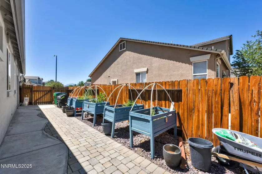 650 Panama, Sparks, Nevada 89436, 3 Bedrooms Bedrooms, ,2 BathroomsBathrooms,Residential,Residential,Panama,250054355