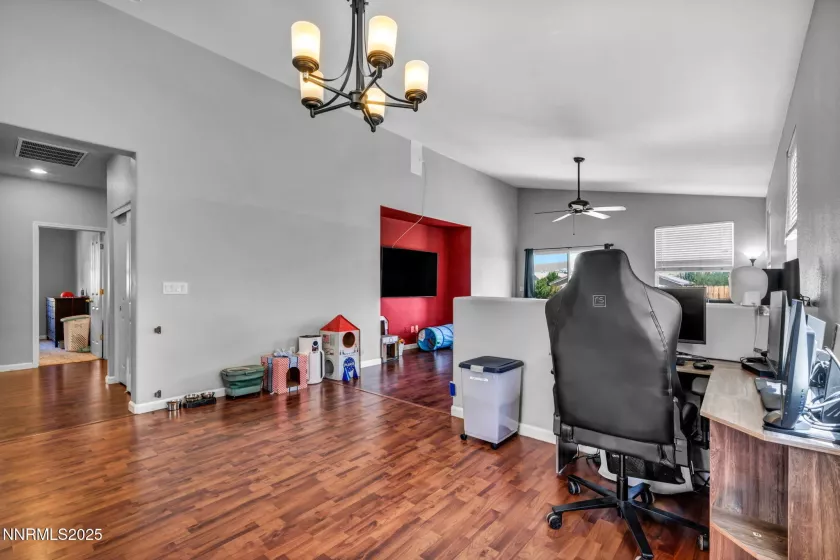 650 Panama, Sparks, Nevada 89436, 3 Bedrooms Bedrooms, ,2 BathroomsBathrooms,Residential,Residential,Panama,250054355