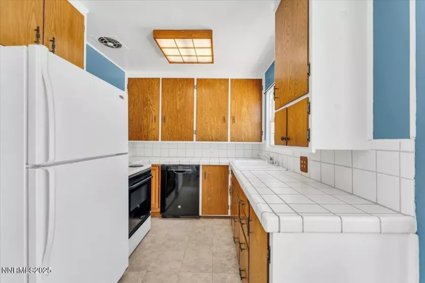 1765 Harold, Reno, Nevada 89503, 3 Bedrooms Bedrooms, ,1 BathroomBathrooms,Residential,Residential,Harold,250054356