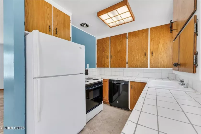 1765 Harold, Reno, Nevada 89503, 3 Bedrooms Bedrooms, ,1 BathroomBathrooms,Residential,Residential,Harold,250054356