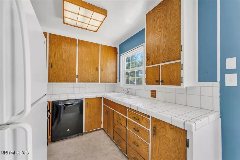 1765 Harold, Reno, Nevada 89503, 3 Bedrooms Bedrooms, ,1 BathroomBathrooms,Residential,Residential,Harold,250054356
