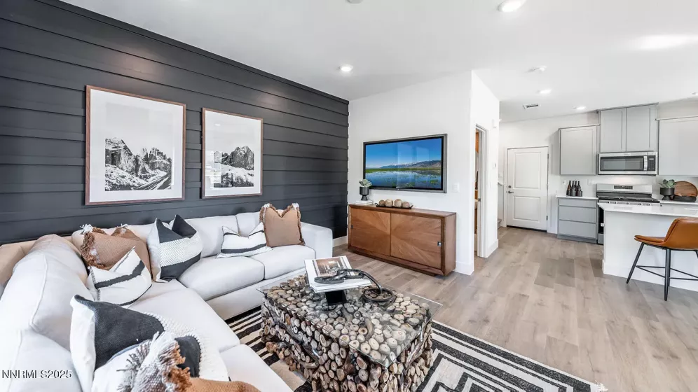 1645 Icelandic, Reno, Nevada 89523, 3 Bedrooms Bedrooms, ,3 BathroomsBathrooms,Residential,Residential,Icelandic,250054358