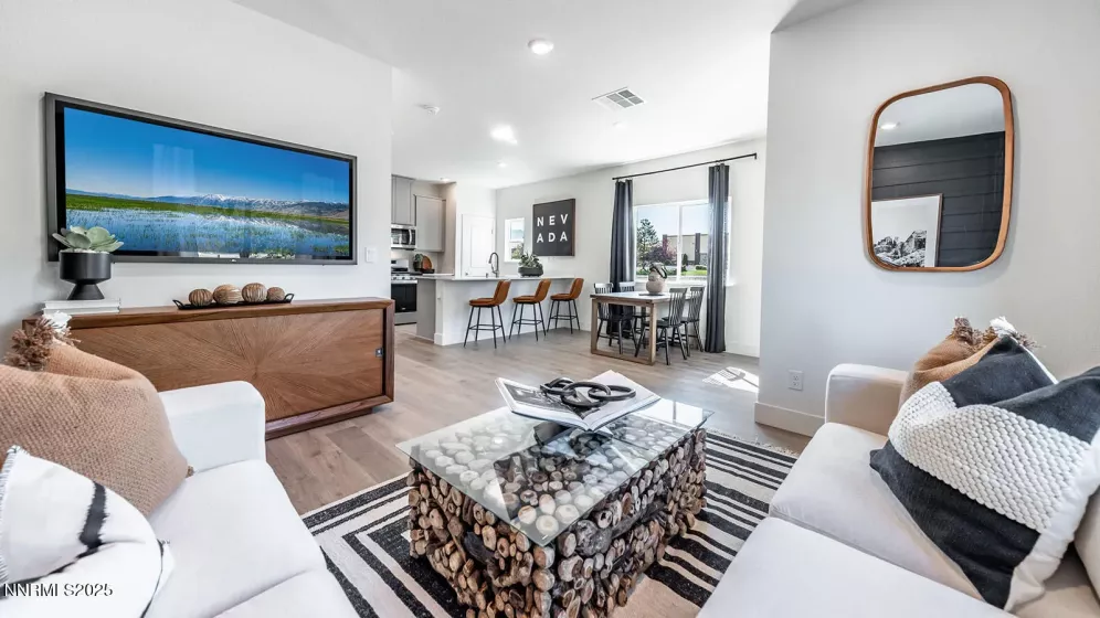 1645 Icelandic, Reno, Nevada 89523, 3 Bedrooms Bedrooms, ,3 BathroomsBathrooms,Residential,Residential,Icelandic,250054358