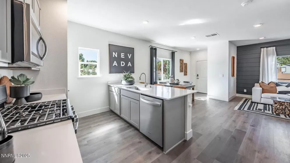 1645 Icelandic, Reno, Nevada 89523, 3 Bedrooms Bedrooms, ,3 BathroomsBathrooms,Residential,Residential,Icelandic,250054358