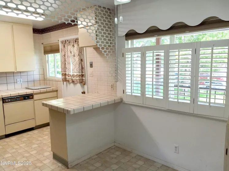 1940 4th, Sparks, Nevada 89431, 2 Bedrooms Bedrooms, ,1 BathroomBathrooms,Residential,Residential,4th,240013161