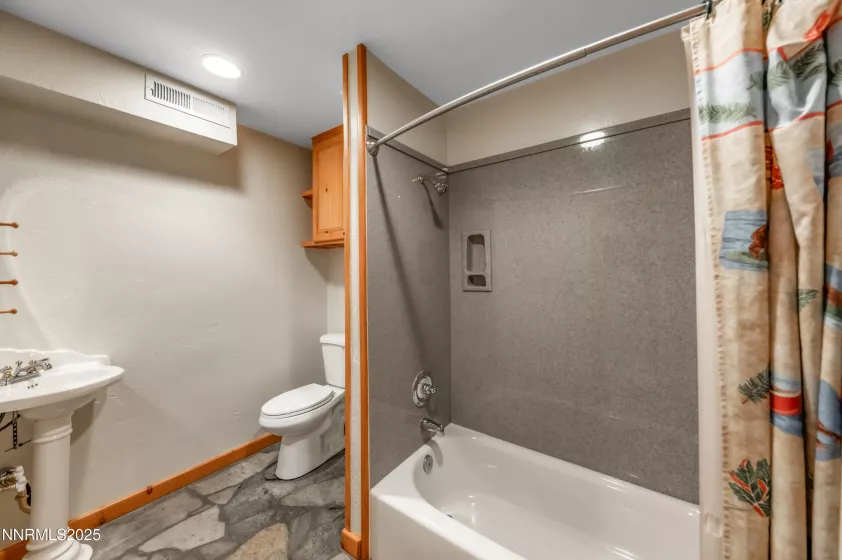 1817 Fairs, Gardnerville, Nevada 89410, 4 Bedrooms Bedrooms, ,4 BathroomsBathrooms,Residential,Residential,Fairs,250054363