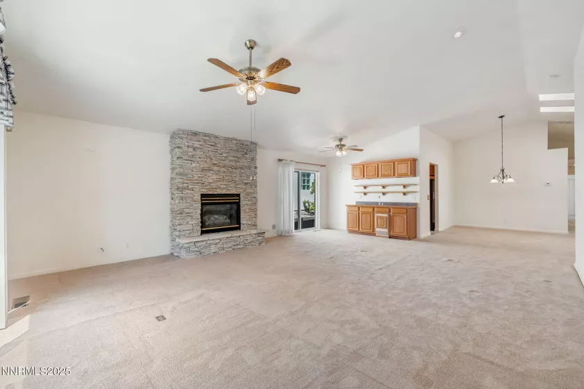 2520 Granite Springs, Reno, Nevada 89519, 3 Bedrooms Bedrooms, ,2 BathroomsBathrooms,Residential,Residential,Granite Springs,250054367