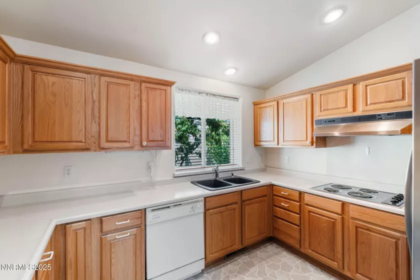 2520 Granite Springs, Reno, Nevada 89519, 3 Bedrooms Bedrooms, ,2 BathroomsBathrooms,Residential,Residential,Granite Springs,250054367