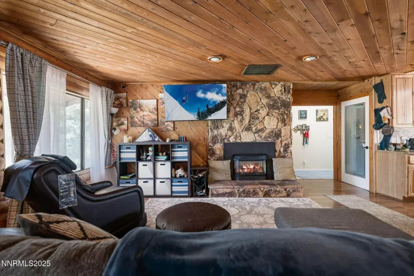 100 Nugget, Dayton, Nevada 89403, 3 Bedrooms Bedrooms, ,3 BathroomsBathrooms,Residential,Residential,Nugget,250054376
