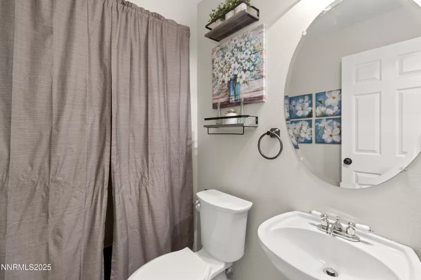 7455 Gato, Sparks, Nevada 89436, 5 Bedrooms Bedrooms, ,4 BathroomsBathrooms,Residential,Residential,Gato,250054379