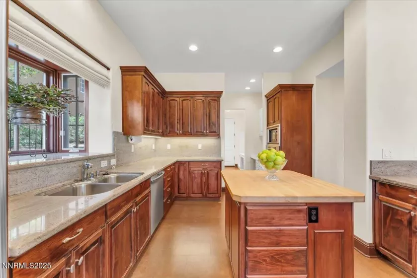 6380 Wetzel, Reno, Nevada 89511, 3 Bedrooms Bedrooms, ,3 BathroomsBathrooms,Residential,Residential,Wetzel,250052444