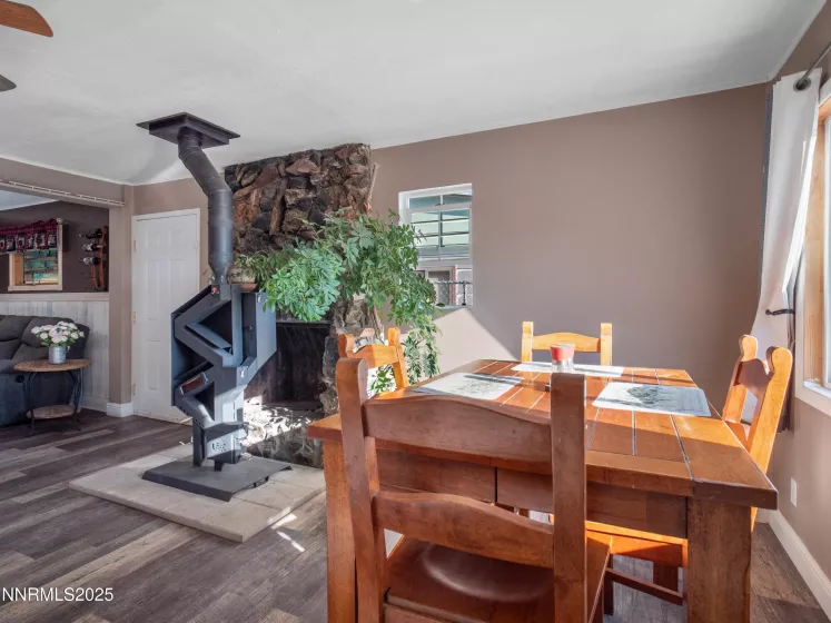 136 Palmer, Topaz, California 96133, 2 Bedrooms Bedrooms, ,2 BathroomsBathrooms,Residential,Residential,Palmer,250054392