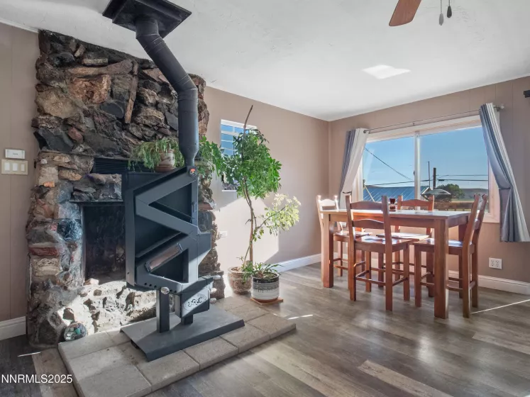 136 Palmer, Topaz, California 96133, 2 Bedrooms Bedrooms, ,2 BathroomsBathrooms,Residential,Residential,Palmer,250054392