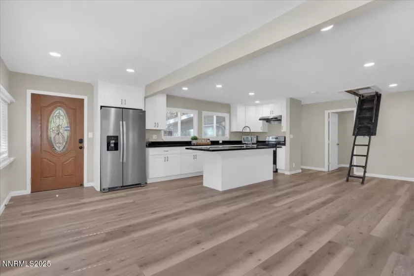 1094 Johnson, South Lake Tahoe, California 96150, 2 Bedrooms Bedrooms, ,2 BathroomsBathrooms,Residential,Residential,Johnson,250052693