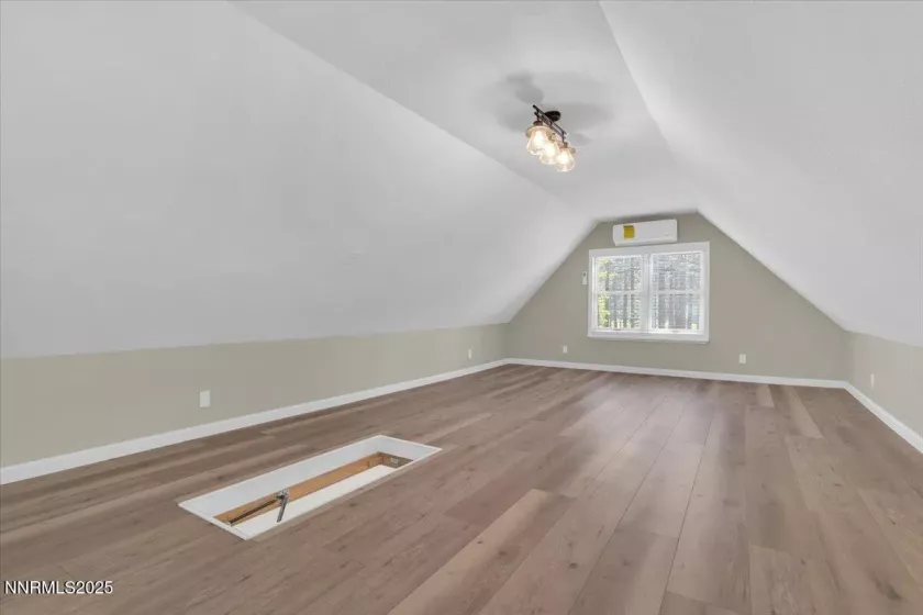 1094 Johnson, South Lake Tahoe, California 96150, 2 Bedrooms Bedrooms, ,2 BathroomsBathrooms,Residential,Residential,Johnson,250052693