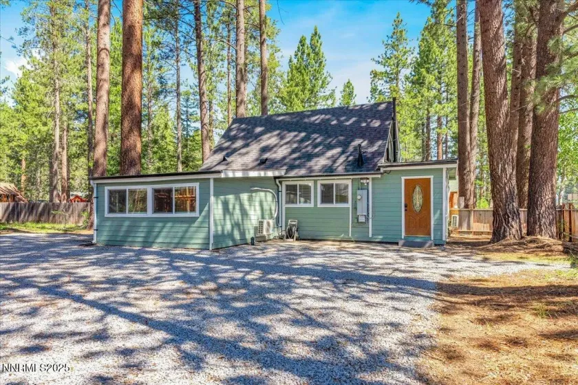 1094 Johnson, South Lake Tahoe, California 96150, 2 Bedrooms Bedrooms, ,2 BathroomsBathrooms,Residential,Residential,Johnson,250052693