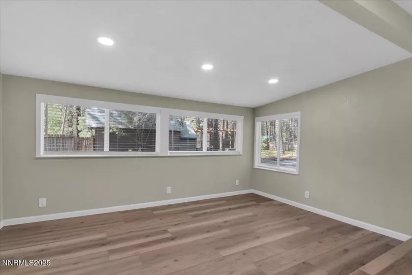 1094 Johnson, South Lake Tahoe, California 96150, 2 Bedrooms Bedrooms, ,2 BathroomsBathrooms,Residential,Residential,Johnson,250052693
