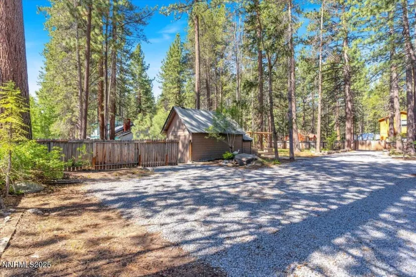 1094 Johnson, South Lake Tahoe, California 96150, 2 Bedrooms Bedrooms, ,2 BathroomsBathrooms,Residential,Residential,Johnson,250052693