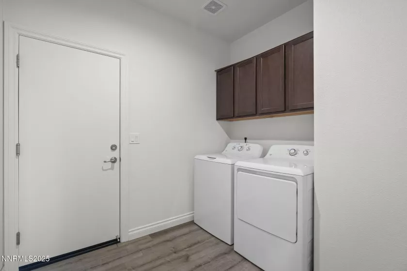 18656 Ginny Creek, Reno, Nevada 89508, 3 Bedrooms Bedrooms, ,2 BathroomsBathrooms,Residential,Residential,Ginny Creek,250054393