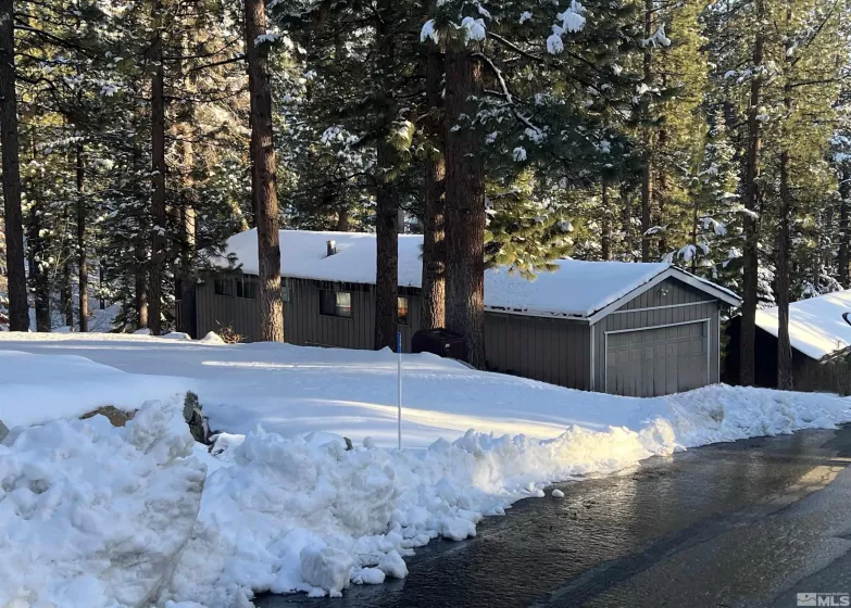 255 Sherwood, Stateline, Nevada 89449, 4 Bedrooms Bedrooms, ,3 BathroomsBathrooms,Residential,Residential,Sherwood,250003804