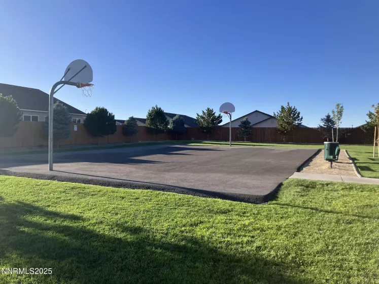 165 Royal Oaks, Fernley, Nevada 89408, 3 Bedrooms Bedrooms, ,2 BathroomsBathrooms,Residential,Residential,Royal Oaks,250054396
