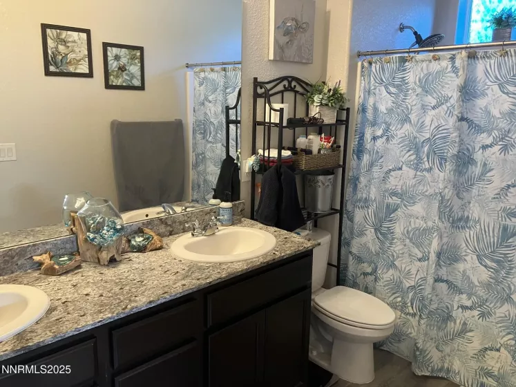 165 Royal Oaks, Fernley, Nevada 89408, 3 Bedrooms Bedrooms, ,2 BathroomsBathrooms,Residential,Residential,Royal Oaks,250054396