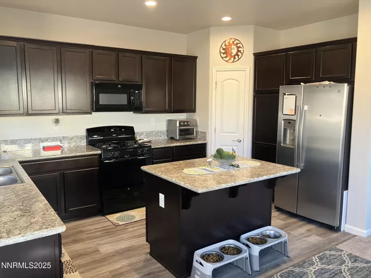 165 Royal Oaks, Fernley, Nevada 89408, 3 Bedrooms Bedrooms, ,2 BathroomsBathrooms,Residential,Residential,Royal Oaks,250054396