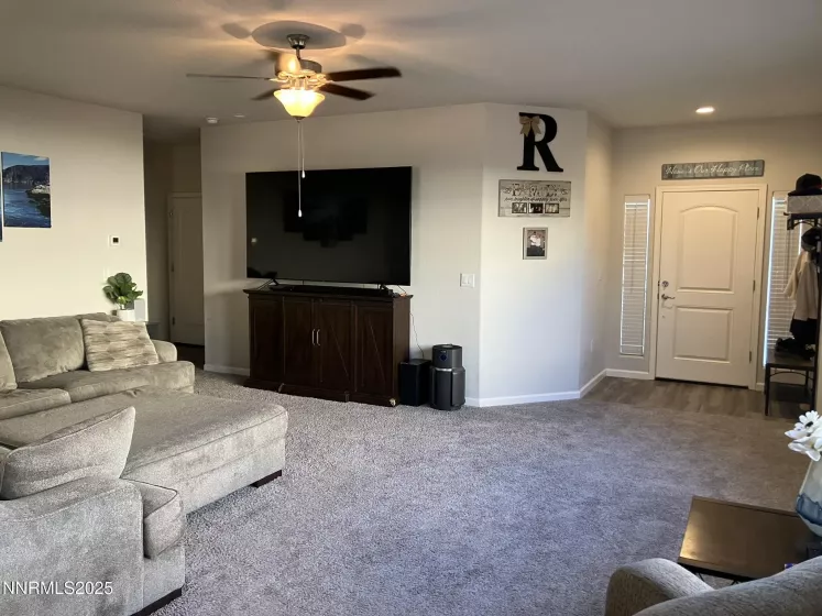 165 Royal Oaks, Fernley, Nevada 89408, 3 Bedrooms Bedrooms, ,2 BathroomsBathrooms,Residential,Residential,Royal Oaks,250054396
