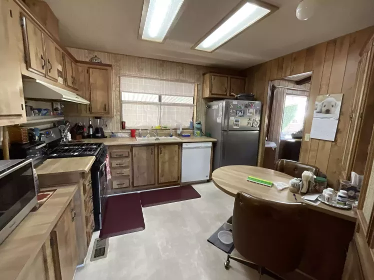 56 Eureka Drive, Carson City, Nevada 89706, 2 Bedrooms Bedrooms, 10 Rooms Rooms,2 BathroomsBathrooms,Manufactured,Residential,Eureka,250054398