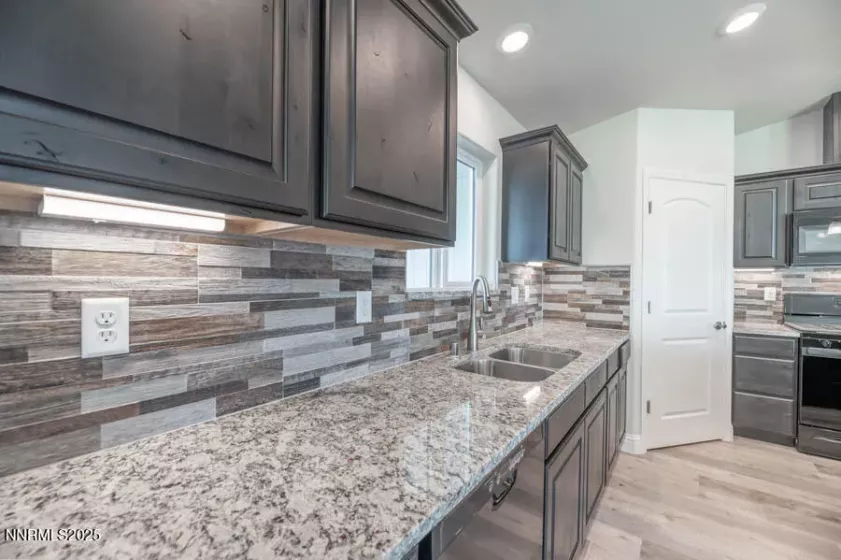 1371 Nevada Pacific, Fernley, Nevada 89408, 4 Bedrooms Bedrooms, ,2 BathroomsBathrooms,Residential,Residential,Nevada Pacific,250054407