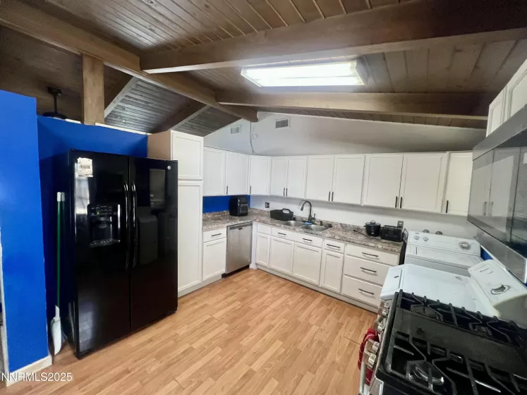 109 M, Sparks, Nevada 89431, 3 Bedrooms Bedrooms, ,1 BathroomBathrooms,Residential,Residential,M,250052052