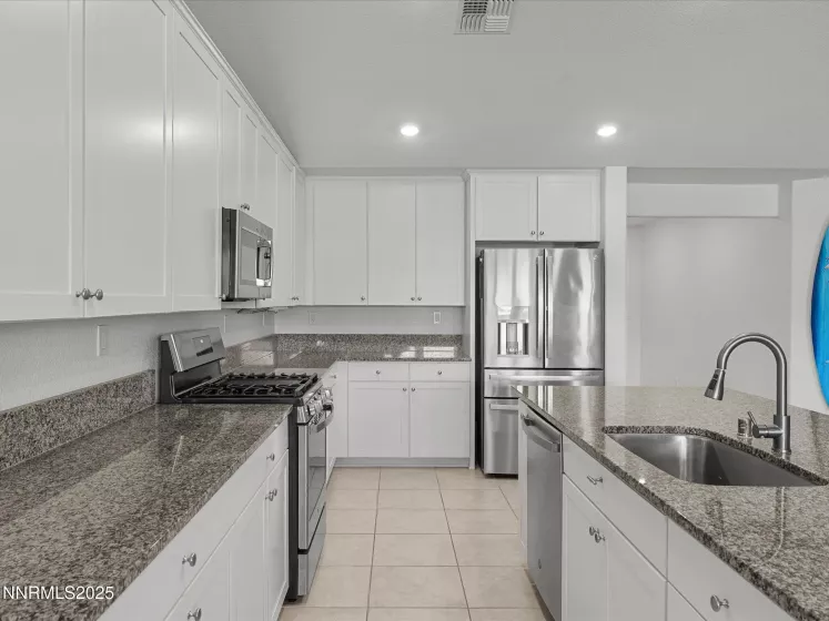 200 Great Vine, Sparks, Nevada 89441, 5 Bedrooms Bedrooms, ,3 BathroomsBathrooms,Residential,Residential,Great Vine,250054403