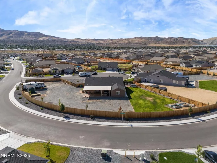 200 Great Vine, Sparks, Nevada 89441, 5 Bedrooms Bedrooms, ,3 BathroomsBathrooms,Residential,Residential,Great Vine,250054403