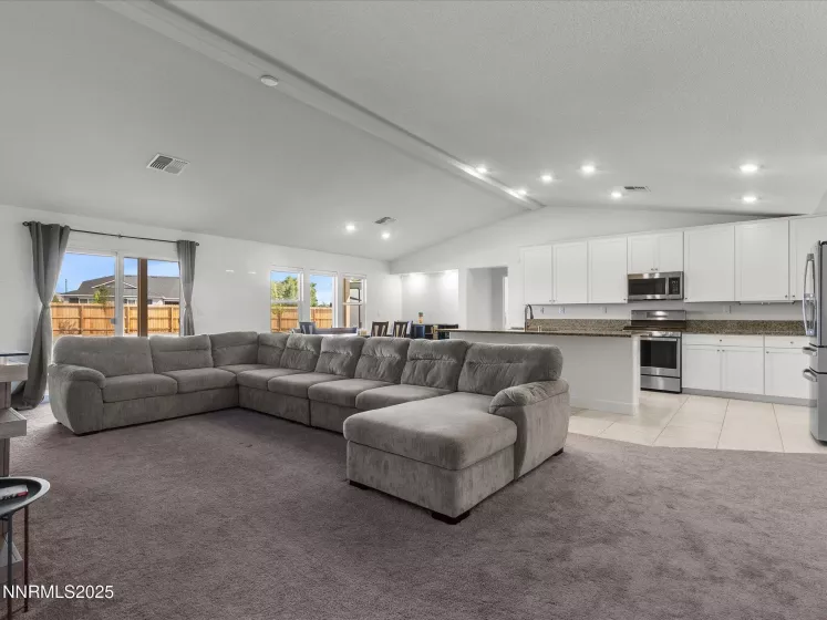 200 Great Vine, Sparks, Nevada 89441, 5 Bedrooms Bedrooms, ,3 BathroomsBathrooms,Residential,Residential,Great Vine,250054403