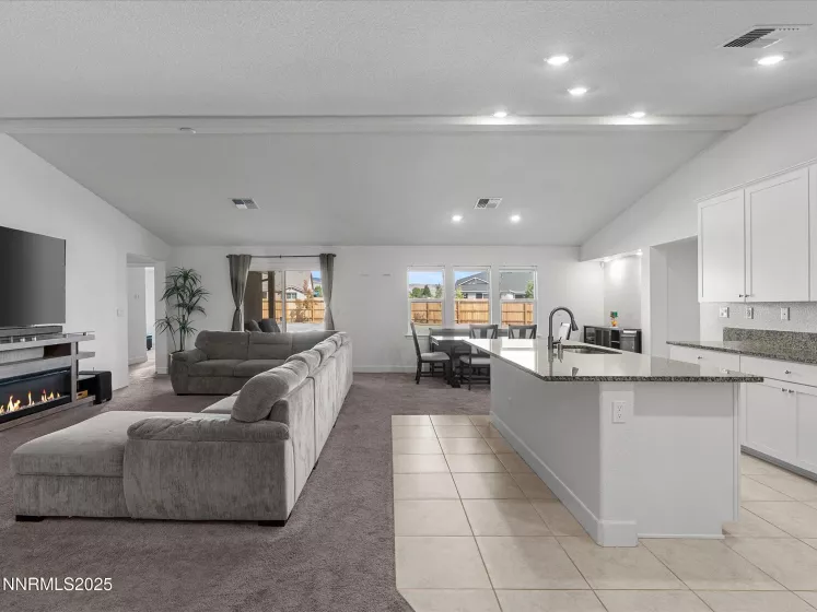 200 Great Vine, Sparks, Nevada 89441, 5 Bedrooms Bedrooms, ,3 BathroomsBathrooms,Residential,Residential,Great Vine,250054403