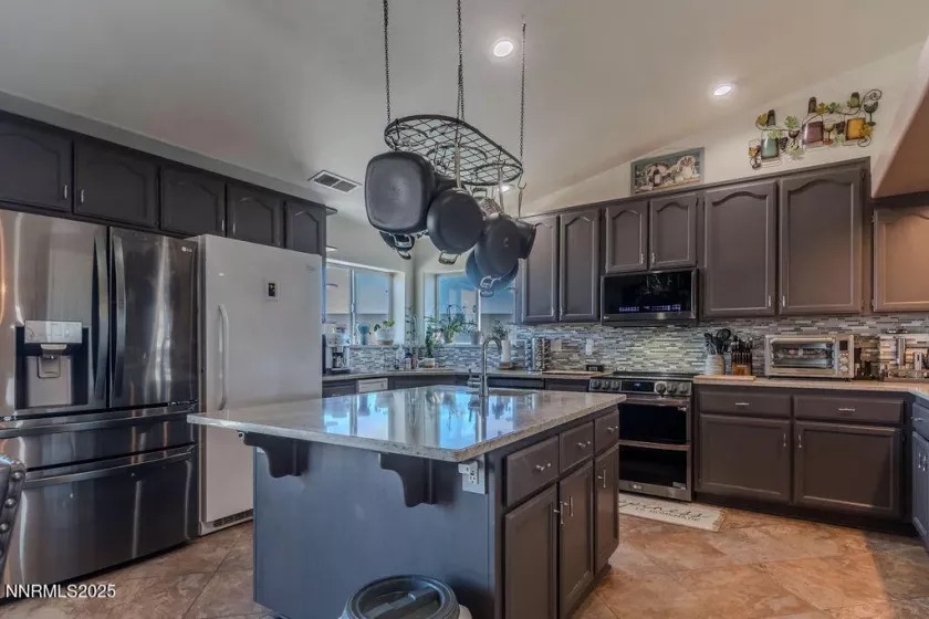 1875 View, Fernley, Nevada 89408, 4 Bedrooms Bedrooms, ,3 BathroomsBathrooms,Residential,Residential,View,250054405