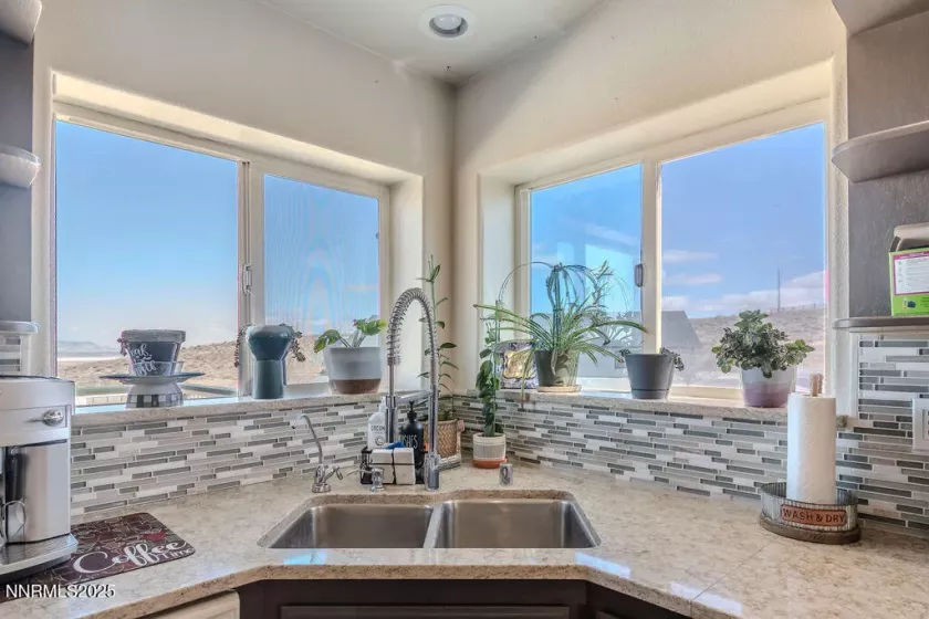 1875 View, Fernley, Nevada 89408, 4 Bedrooms Bedrooms, ,3 BathroomsBathrooms,Residential,Residential,View,250054405
