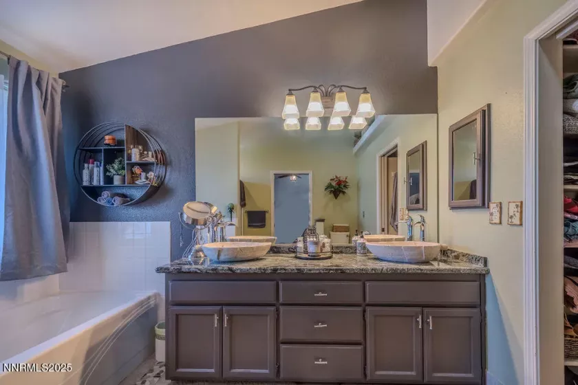 1875 View, Fernley, Nevada 89408, 4 Bedrooms Bedrooms, ,3 BathroomsBathrooms,Residential,Residential,View,250054405